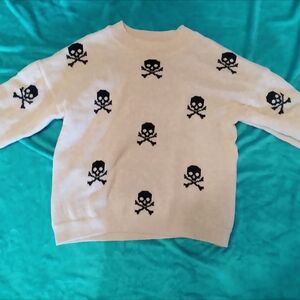 No Boundaries super comfortable tan skull print sweater